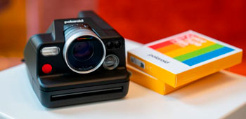 Polaroid I-2 - нова функціональна камера моментальної фотографії