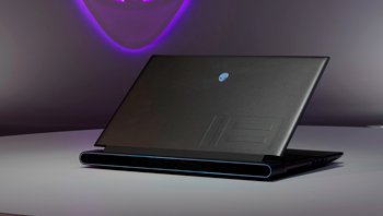 Випущено ноутбук Alienware M18 з новим графічним процесором AMD Radeon RX 7900M