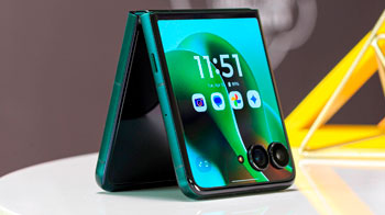 Обзор складного смартфона Motorola Razr 60 Ultra