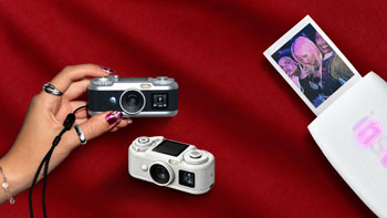 Fujifilm представила компактную цифровую камеру Instax Pal 2