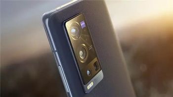 Компания vivo выпустила флагманский смартфон vivo X60t Pro+