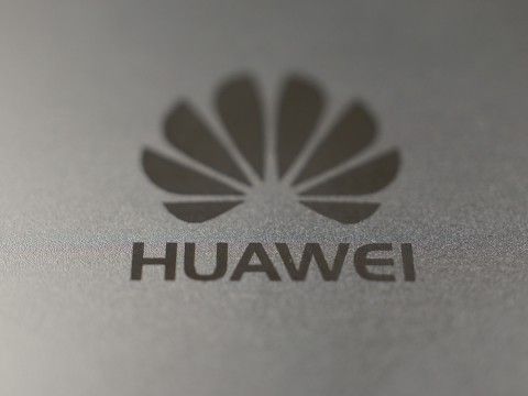 Обзор Huawei MediaPad T1 10.0 LTE: 10 дюймов возле уха