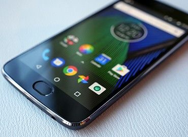 Видеообзор Moto G5 Plus