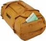 Дорожня сумка Thule Chasm Duffel 70L TDSD-303 Golden Brown - фото 5 - інтернет-магазин електроніки та побутової техніки TTT