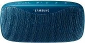 Портативная акустика Samsung 1.0 Level Box Slim Blue (EO-SG930CLEGRU) - фото 7 - интернет-магазин электроники и бытовой техники TTT