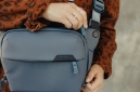 Сумка Peak Design Everyday Sling 3L v2 (BEDS-3-DS-3) Ocean  - фото 6 - інтернет-магазин електроніки та побутової техніки TTT