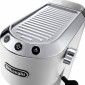 Кофеварка Delonghi EC 685.W - фото 3 - интернет-магазин электроники и бытовой техники TTT