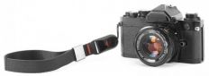 Ремень для камеры Peak Design Cuff Charcoal (CF-BL-3) - фото 2 - интернет-магазин электроники и бытовой техники TTT