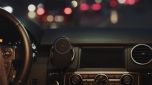 Беспроводное автомобильное зарядное устройство Xiaomi MI QI Car Wireless Charger (WCJ02ZM) (GDS4108CN) - фото 5 - интернет-магазин электроники и бытовой техники TTT