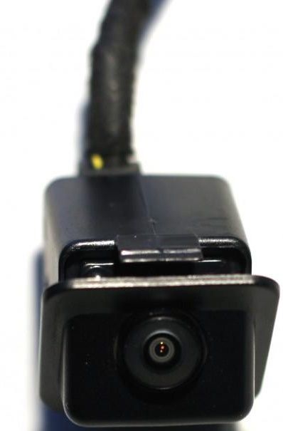 

Камера заднего вида OEM 3W0 807 210 VW/Skoda/Seat/Audi/Porche (Sirocco Transporter Passat B7)