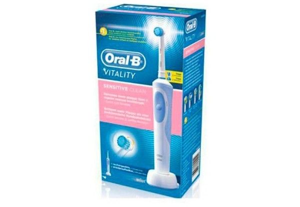 

Электрическая зубная щетка BRAUN ORAL-B Vitality 3DW D12