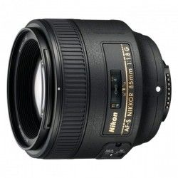 Объектив Nikon AF-S Nikkor 85mm f/1.8G (JAA341DA) Объектив Nikon AF-S Nikkor 85mm f/1.8G (JAA341DA)