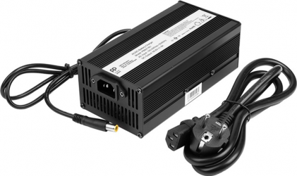 Блок питания PowerPlant для Bluetti, Jackery 25.2V 8A (7.85*5.5 pin) (PB931354) Блок питания PowerPlant для Bluetti, Jackery 25.2V 8A (7.85*5.5 pin) (PB931354)